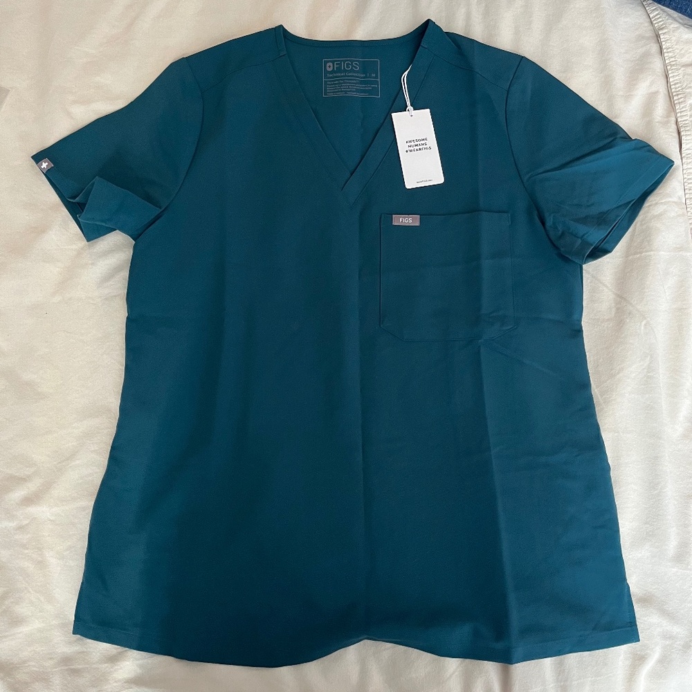 NWT FIGS Catarina One-Pocket Scrub Top in Caribbean Blue